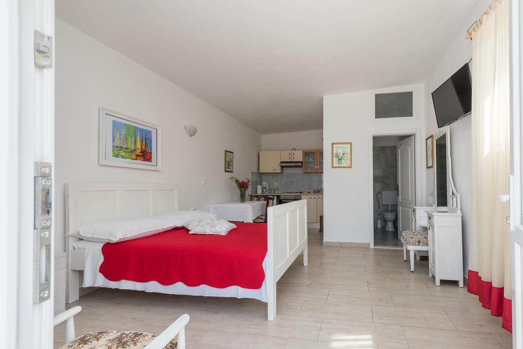 Apartments Coce Trogir Exterior foto
