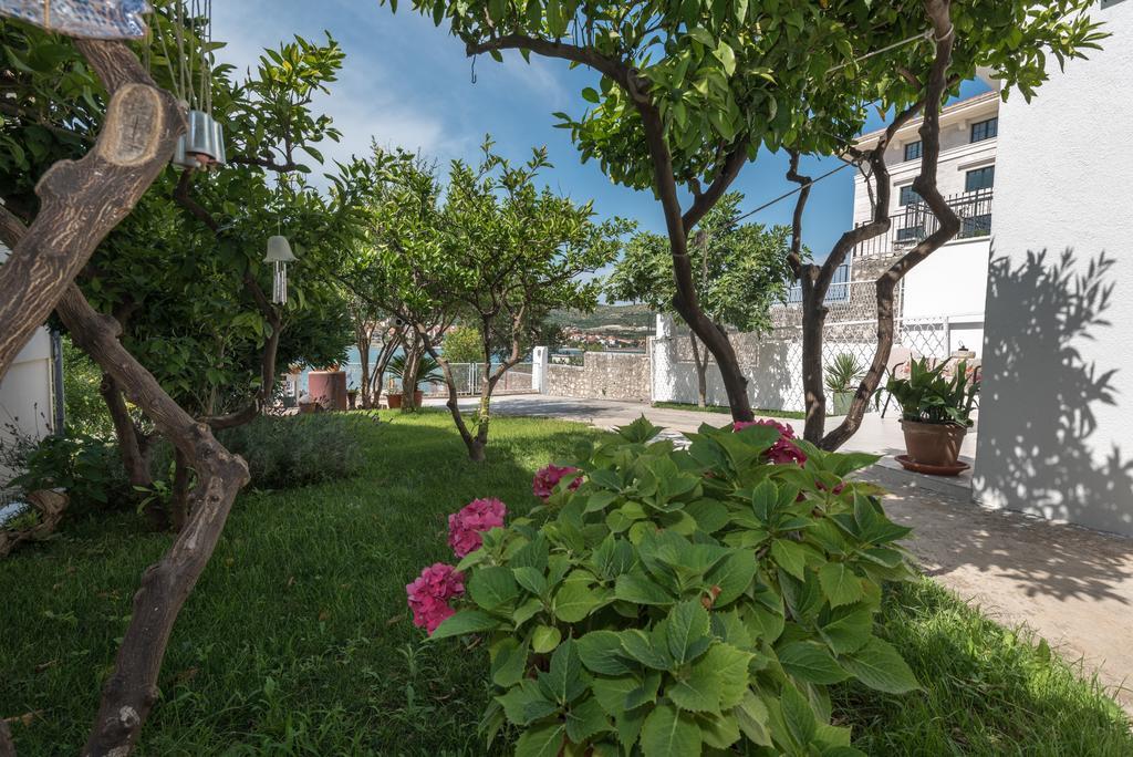 Apartments Coce Trogir Exterior foto