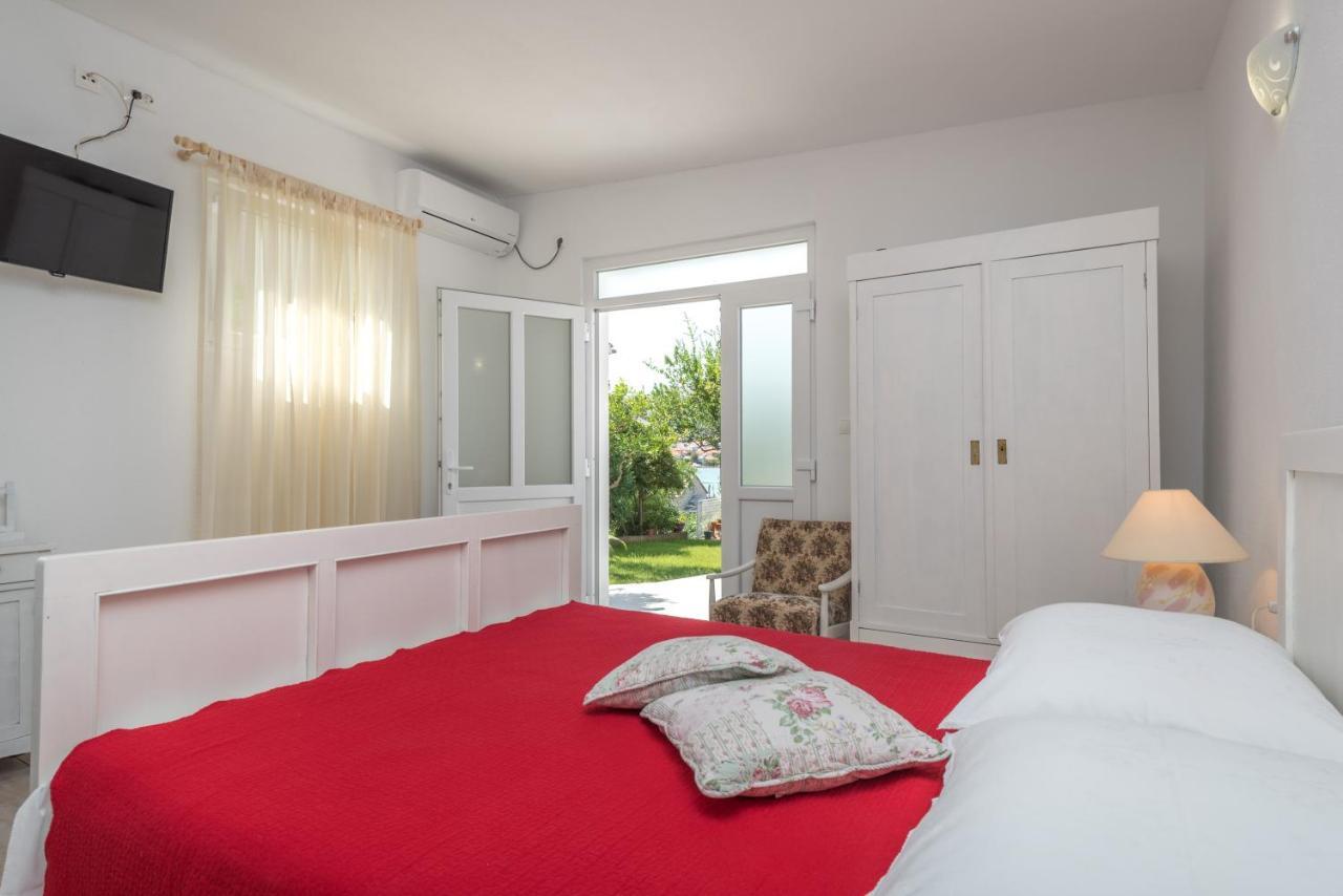 Apartments Coce Trogir Exterior foto